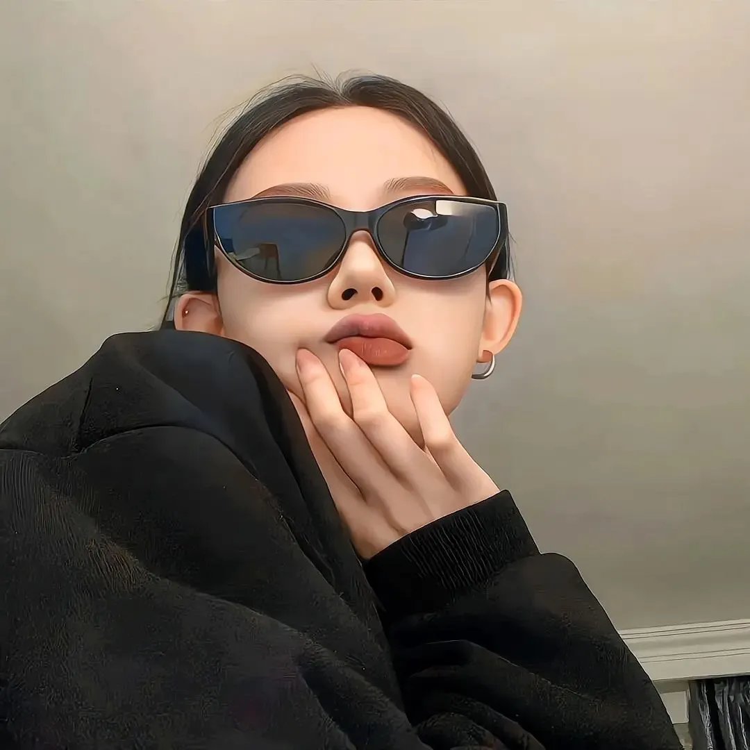 破产的我耀眼的她